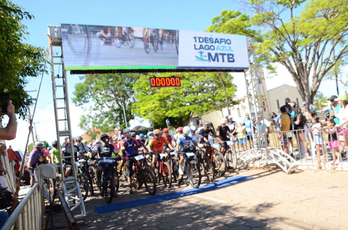 2025-10-05-13-04-44-14136_dsc_5017_jpg